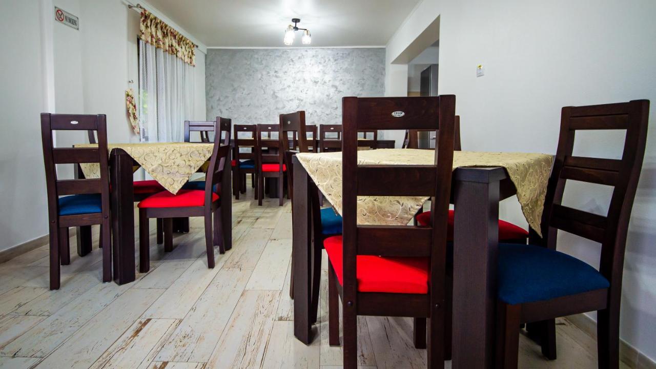 Вилла Casa Avram Рымнику-Вылча Экстерьер фото